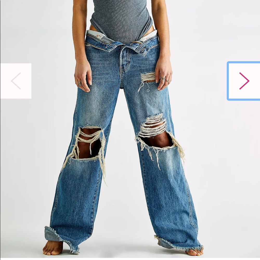 “OLLIE EXTREME WIDE LEG JEAN”